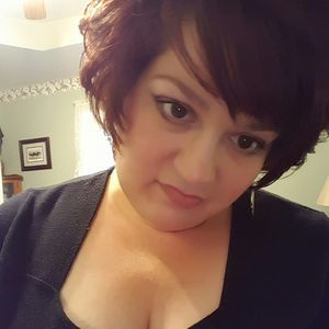 Meet your Posher, Desiree